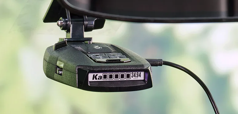 Cobra RAD 490i Radar Detector (Review)